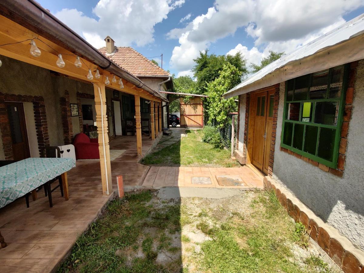 La Tataia Zahei Hotel Dragus Luaran gambar