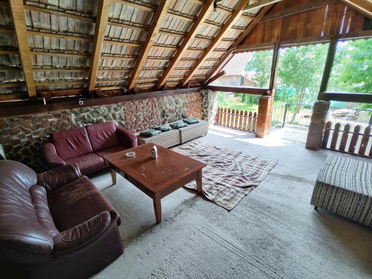 La Tataia Zahei Hotel Dragus Luaran gambar