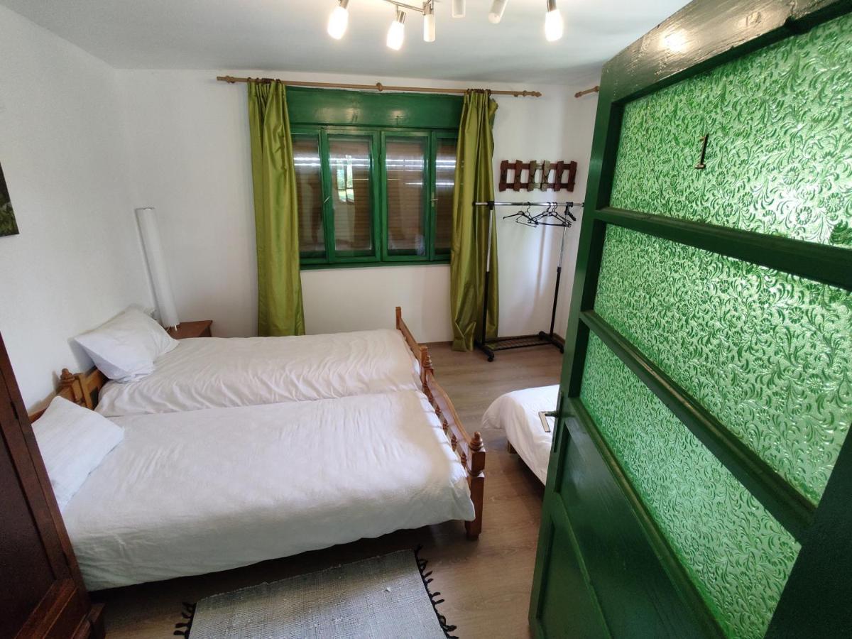 La Tataia Zahei Hotel Dragus Luaran gambar