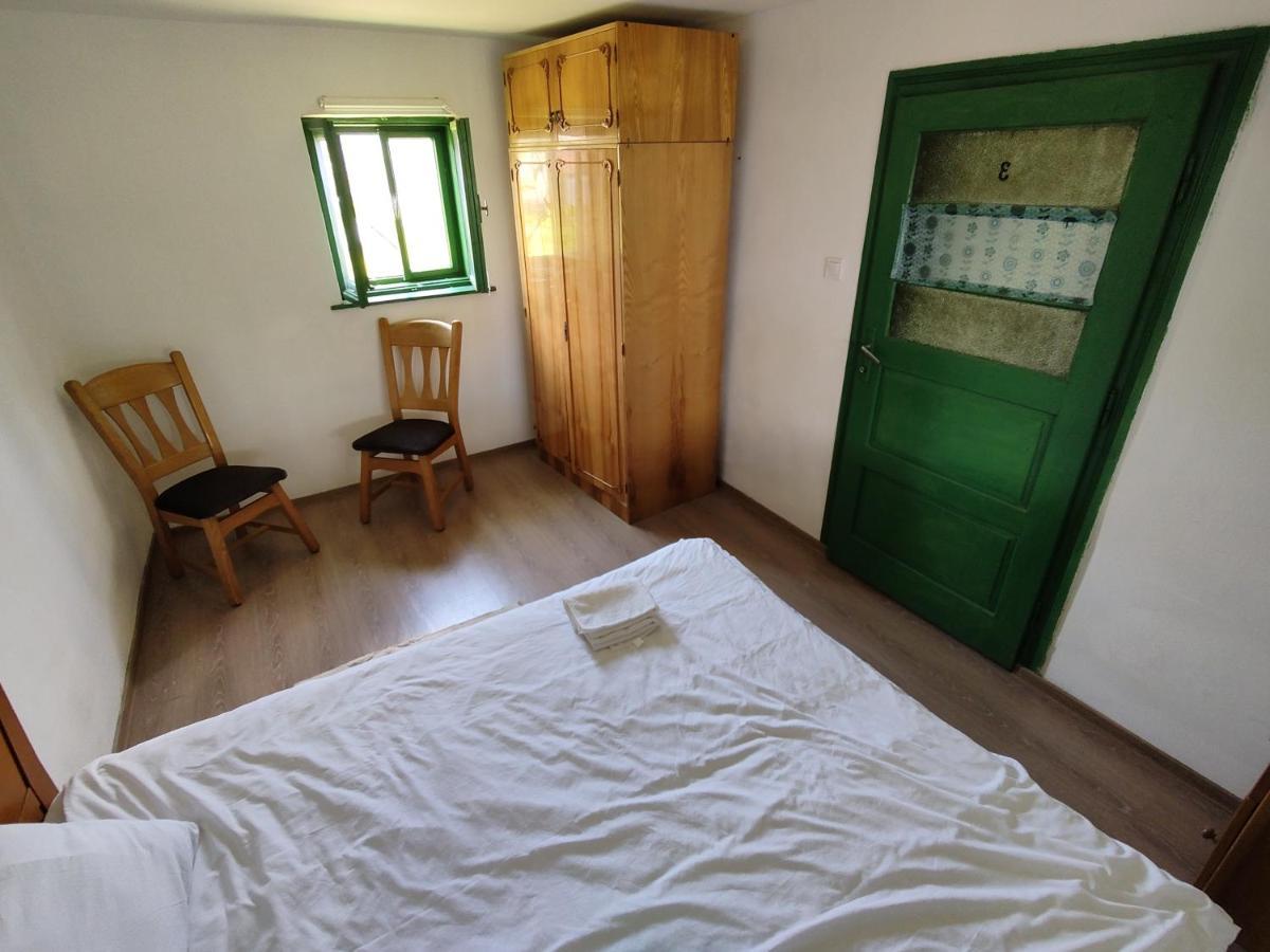La Tataia Zahei Hotel Dragus Luaran gambar