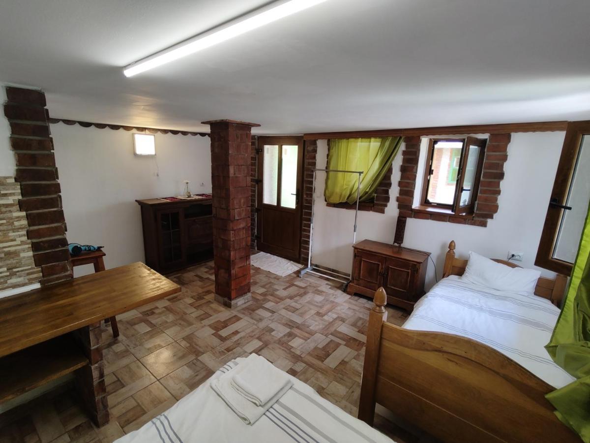 La Tataia Zahei Hotel Dragus Luaran gambar